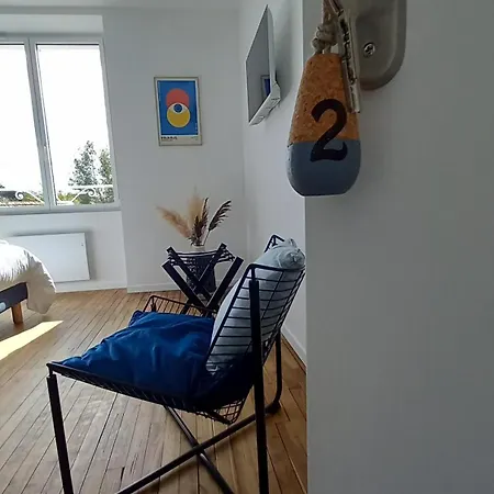 La Demoiselle Guest house *