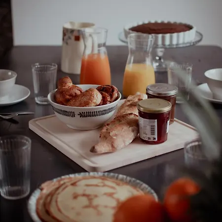 La Demoiselle Guest house *